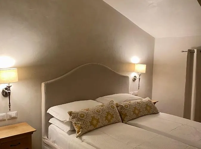 Bed & Breakfast Casa L'andrunel 4*