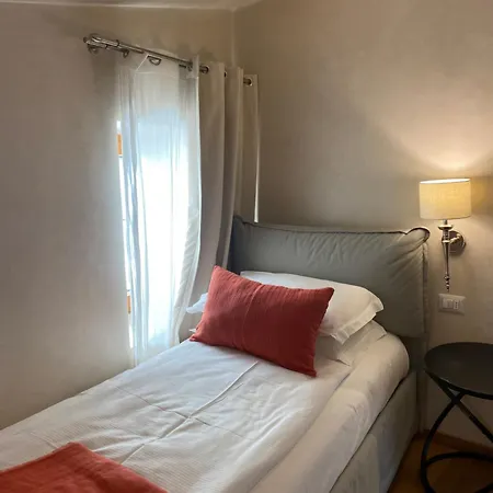Casa L'andrunel Bed & Breakfast *
